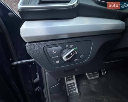 Синий Ауди Ку 5, объемом двигателя 2 л и пробегом 90 тыс. км за 27300 $, фото 22 на Automoto.ua