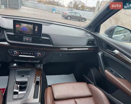 Синій Ауді Ку 5, об'ємом двигуна 2 л та пробігом 115 тис. км за 29790 $, фото 19 на Automoto.ua