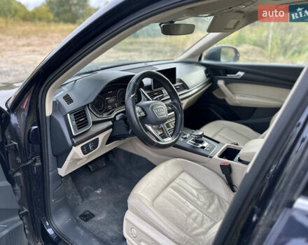 Синій Ауді Ку 5, об'ємом двигуна 1.98 л та пробігом 132 тис. км за 18000 $, фото 11 на Automoto.ua