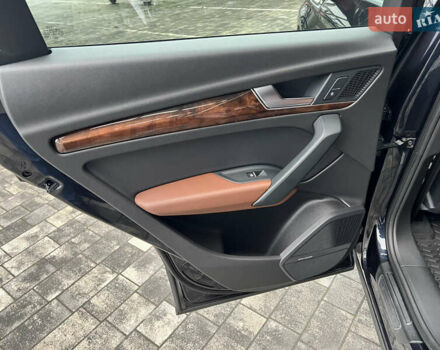 Синій Ауді Ку 5, об'ємом двигуна 2 л та пробігом 104 тис. км за 24999 $, фото 22 на Automoto.ua