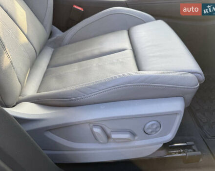 Синий Ауди Ку 5, объемом двигателя 1.98 л и пробегом 88 тыс. км за 30700 $, фото 11 на Automoto.ua