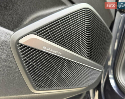 Синий Ауди Ку 5, объемом двигателя 2 л и пробегом 177 тыс. км за 24799 $, фото 31 на Automoto.ua