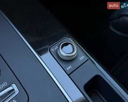 Синій Ауді Ку 5, об'ємом двигуна 1.98 л та пробігом 130 тис. км за 28000 $, фото 69 на Automoto.ua