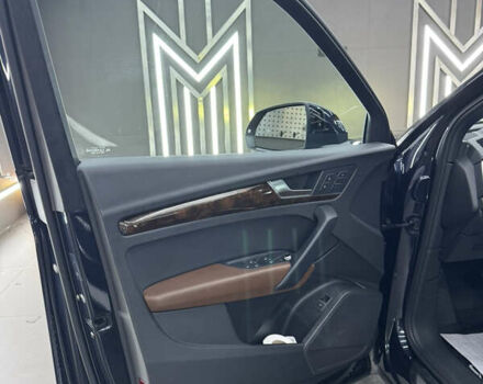 Синий Ауди Ку 5, объемом двигателя 1.98 л и пробегом 129 тыс. км за 24350 $, фото 2 на Automoto.ua