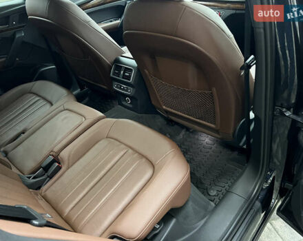 Синій Ауді Ку 5, об'ємом двигуна 2 л та пробігом 104 тис. км за 24999 $, фото 27 на Automoto.ua