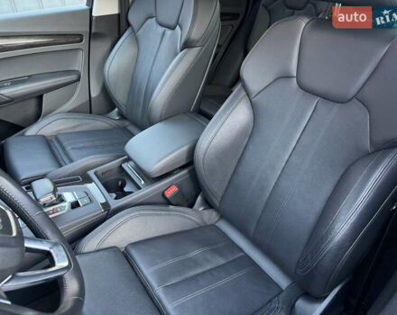 Синій Ауді Ку 5, об'ємом двигуна 2 л та пробігом 176 тис. км за 24499 $, фото 27 на Automoto.ua