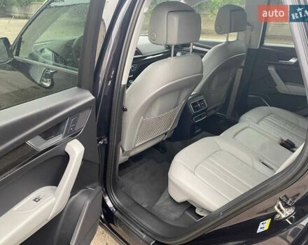 Синій Ауді Ку 5, об'ємом двигуна 2 л та пробігом 150 тис. км за 21999 $, фото 12 на Automoto.ua