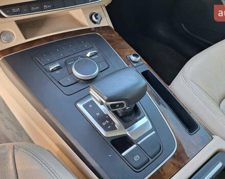 Синий Ауди Ку 5, объемом двигателя 1.98 л и пробегом 205 тыс. км за 16700 $, фото 9 на Automoto.ua