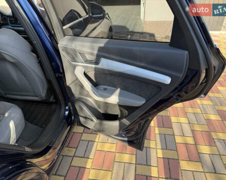 Синий Ауди Ку 5, объемом двигателя 1.97 л и пробегом 113 тыс. км за 37200 $, фото 6 на Automoto.ua