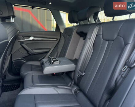 Синій Ауді Ку 5, об'ємом двигуна 2 л та пробігом 176 тис. км за 24499 $, фото 36 на Automoto.ua