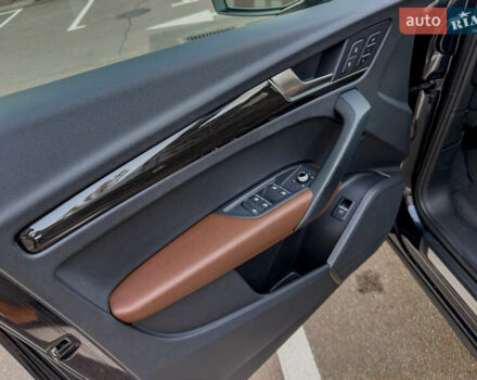 Синій Ауді Ку 5, об'ємом двигуна 2 л та пробігом 86 тис. км за 32999 $, фото 38 на Automoto.ua