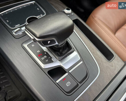 Синий Ауди Ку 5, объемом двигателя 2 л и пробегом 177 тыс. км за 24799 $, фото 52 на Automoto.ua