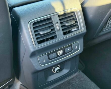 Синий Ауди Ку 5, объемом двигателя 2 л и пробегом 130 тыс. км за 28000 $, фото 15 на Automoto.ua