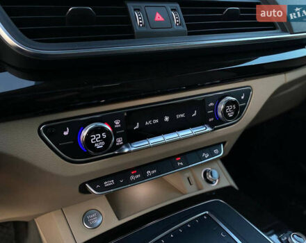 Синий Ауди Ку 5, объемом двигателя 1.98 л и пробегом 83 тыс. км за 27900 $, фото 19 на Automoto.ua