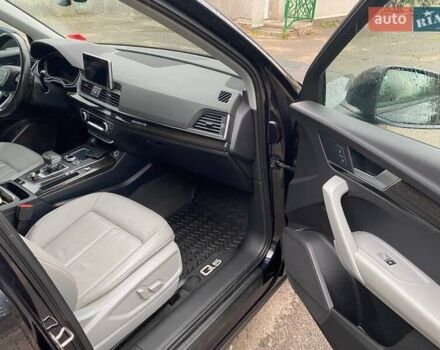 Синій Ауді Ку 5, об'ємом двигуна 2 л та пробігом 150 тис. км за 21999 $, фото 19 на Automoto.ua