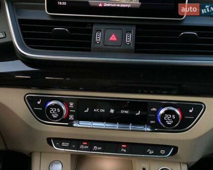 Синий Ауди Ку 5, объемом двигателя 1.98 л и пробегом 83 тыс. км за 27900 $, фото 12 на Automoto.ua