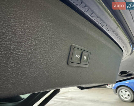 Синій Ауді Ку 5, об'ємом двигуна 2 л та пробігом 127 тис. км за 30000 $, фото 34 на Automoto.ua