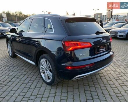 Синій Ауді Ку 5, об'ємом двигуна 2 л та пробігом 157 тис. км за 24900 $, фото 4 на Automoto.ua