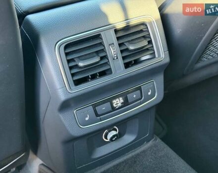 Синій Ауді Ку 5, об'ємом двигуна 1.98 л та пробігом 130 тис. км за 28000 $, фото 46 на Automoto.ua