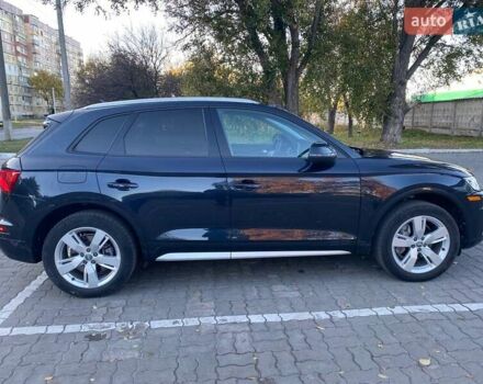 Синій Ауді Ку 5, об'ємом двигуна 2 л та пробігом 150 тис. км за 21999 $, фото 7 на Automoto.ua