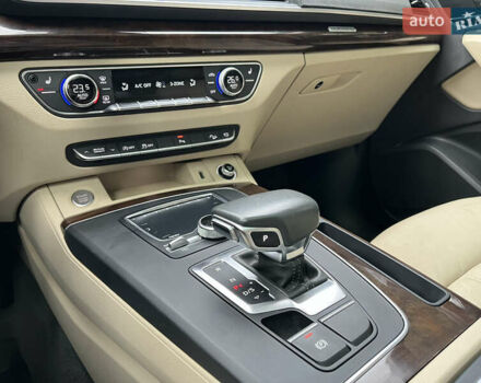 Синий Ауди Ку 5, объемом двигателя 1.98 л и пробегом 181 тыс. км за 23700 $, фото 35 на Automoto.ua