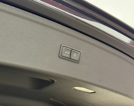 Синий Ауди Ку 5, объемом двигателя 2 л и пробегом 105 тыс. км за 24200 $, фото 18 на Automoto.ua