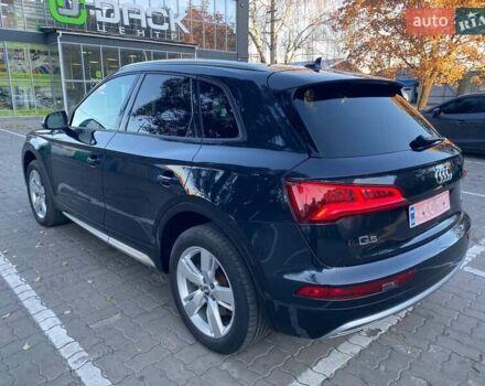 Синій Ауді Ку 5, об'ємом двигуна 2 л та пробігом 150 тис. км за 21999 $, фото 4 на Automoto.ua