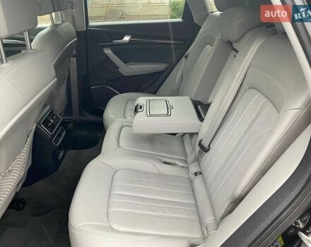 Синій Ауді Ку 5, об'ємом двигуна 2 л та пробігом 150 тис. км за 21999 $, фото 13 на Automoto.ua