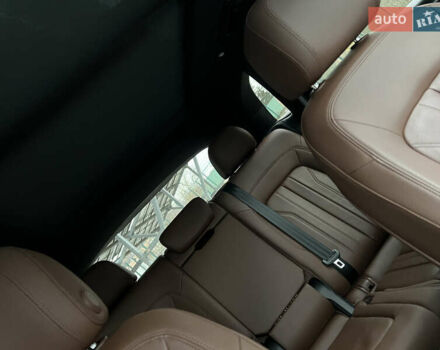 Синій Ауді Ку 5, об'ємом двигуна 2 л та пробігом 104 тис. км за 24999 $, фото 32 на Automoto.ua