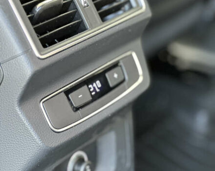 Синий Ауди Ку 5, объемом двигателя 1.97 л и пробегом 230 тыс. км за 27900 $, фото 37 на Automoto.ua