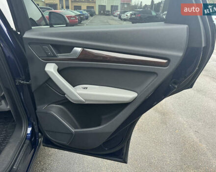 Синій Ауді Ку 5, об'ємом двигуна 2 л та пробігом 127 тис. км за 30000 $, фото 39 на Automoto.ua