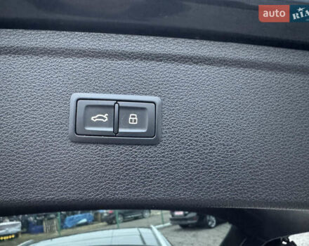 Синий Ауди Ку 5, объемом двигателя 2 л и пробегом 151 тыс. км за 23300 $, фото 44 на Automoto.ua