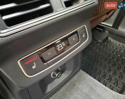 Синий Ауди Ку 5, объемом двигателя 2 л и пробегом 177 тыс. км за 24799 $, фото 61 на Automoto.ua