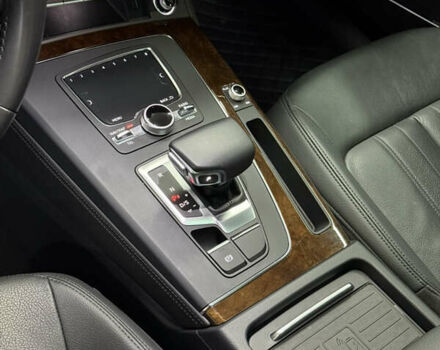 Синій Ауді Ку 5, об'ємом двигуна 2 л та пробігом 125 тис. км за 28000 $, фото 13 на Automoto.ua