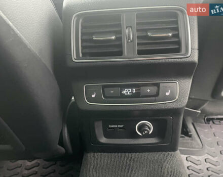 Синий Ауди Ку 5, объемом двигателя 1.98 л и пробегом 123 тыс. км за 24500 $, фото 19 на Automoto.ua