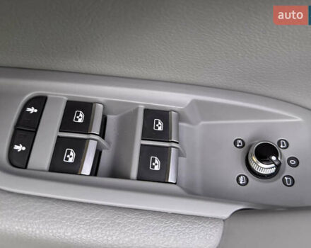 Синий Ауди Ку 5, объемом двигателя 1.98 л и пробегом 115 тыс. км за 30000 $, фото 21 на Automoto.ua