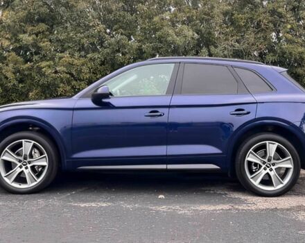 Синій Ауді Ку 5, об'ємом двигуна 2 л та пробігом 47 тис. км за 15800 $, фото 3 на Automoto.ua