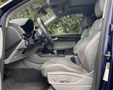 Синій Ауді Ку 5, об'ємом двигуна 2 л та пробігом 47 тис. км за 15800 $, фото 8 на Automoto.ua