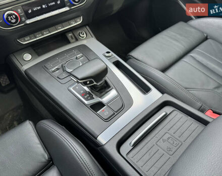 Синій Ауді Ку 5, об'ємом двигуна 1.98 л та пробігом 103 тис. км за 27200 $, фото 15 на Automoto.ua