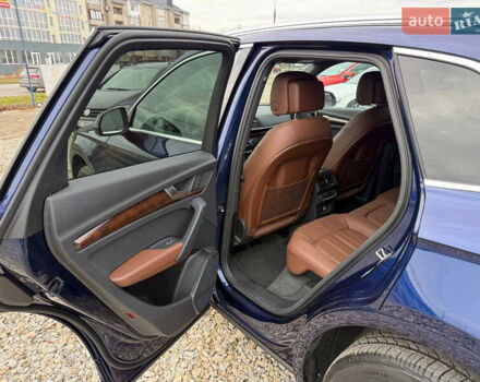 Синій Ауді Ку 5, об'ємом двигуна 2 л та пробігом 85 тис. км за 24900 $, фото 25 на Automoto.ua