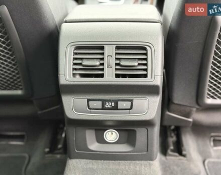 Синий Ауди Ку 5, объемом двигателя 2 л и пробегом 79 тыс. км за 25999 $, фото 77 на Automoto.ua