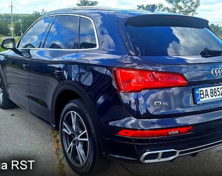 Синий Ауди Ку 5, объемом двигателя 2 л и пробегом 63 тыс. км за 41000 $, фото 5 на Automoto.ua