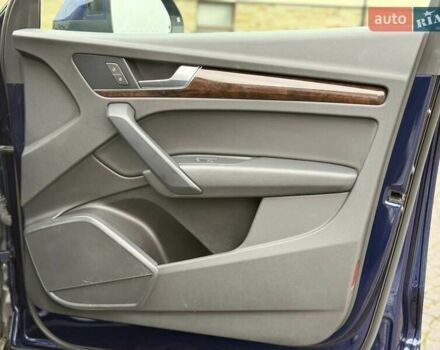 Синий Ауди Ку 5, объемом двигателя 2 л и пробегом 79 тыс. км за 25999 $, фото 78 на Automoto.ua