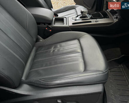 Синій Ауді Ку 5, об'ємом двигуна 1.98 л та пробігом 48 тис. км за 32800 $, фото 36 на Automoto.ua