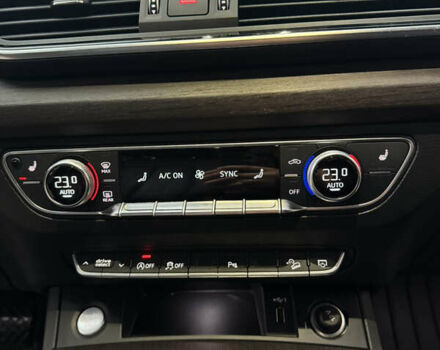 Синій Ауді Ку 5, об'ємом двигуна 1.98 л та пробігом 48 тис. км за 32800 $, фото 38 на Automoto.ua