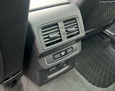 Синій Ауді Ку 5, об'ємом двигуна 1.98 л та пробігом 35 тис. км за 40700 $, фото 12 на Automoto.ua