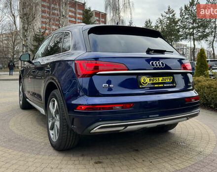 Синій Ауді Ку 5, об'ємом двигуна 2 л та пробігом 6 тис. км за 40999 $, фото 4 на Automoto.ua