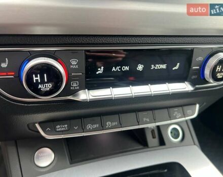 Синій Ауді Ку 5, об'ємом двигуна 1.98 л та пробігом 21 тис. км за 41000 $, фото 4 на Automoto.ua