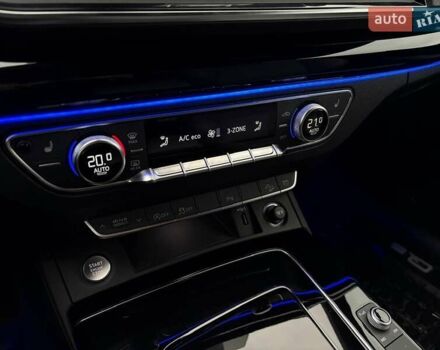 Синий Ауди Ку 5, объемом двигателя 2 л и пробегом 54 тыс. км за 58500 $, фото 19 на Automoto.ua