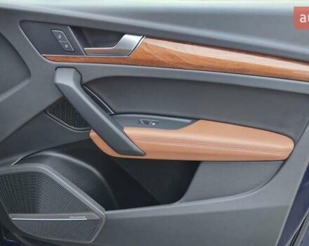 Синій Ауді Ку 5, об'ємом двигуна 2 л та пробігом 42 тис. км за 39700 $, фото 52 на Automoto.ua
